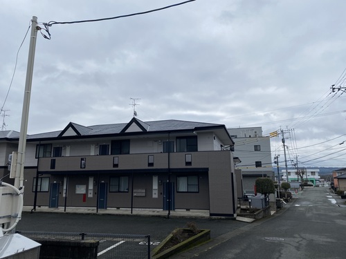 大津町アパートの屋根・外壁塗装事例｜外壁模様を生かすクリア塗装とボード張り替え補修