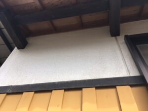合志市の住宅 外壁と木造部分の取り合い箇所の劣化状況